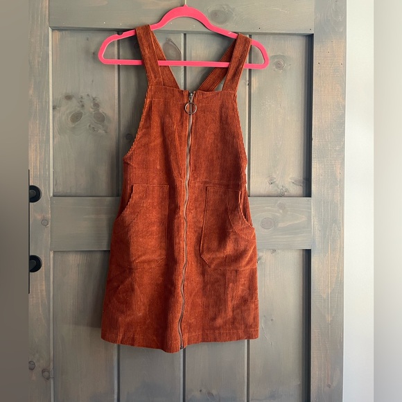 Altar’d State corduroy jumper 
size XS
Front pockets - Picture 2 of 5